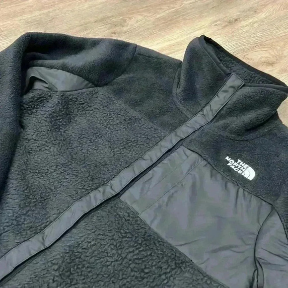 The North Face Girls’ Fleece Jacket, Large (Size 12) - Picture 5 of 12